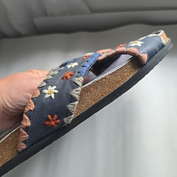Free People Wildflowers Crossband Sandals Embroidered Floral Leather Slide 38.5 - Picture 4 of 7